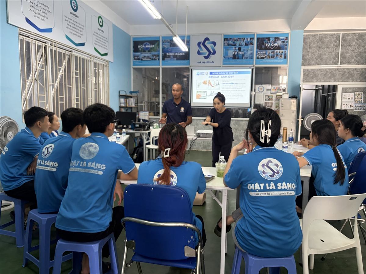 Lớp học sơ cấp cứu